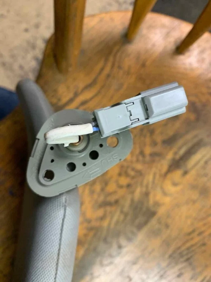 Parasol de pasajero Rh gris iluminado - Honda se adapta a Honda Odyssey 2006-2010 Foto 2 de 4