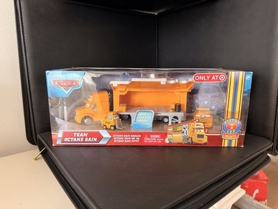 Disney / Pixar CARS Movie 155 Die Cast Cars Exclusive Set Team Octane Gain Haule