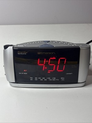 Emerson Research Smart Set CKS3528 Alarm Clock AM/FM Radio Time Projector