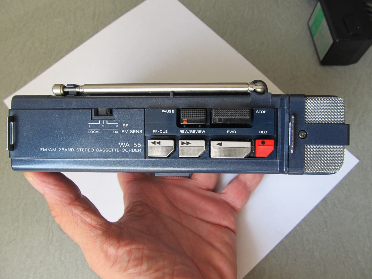 Sony WA-55 Soundabout AM/FM Cassette Recorder **Radio Works
