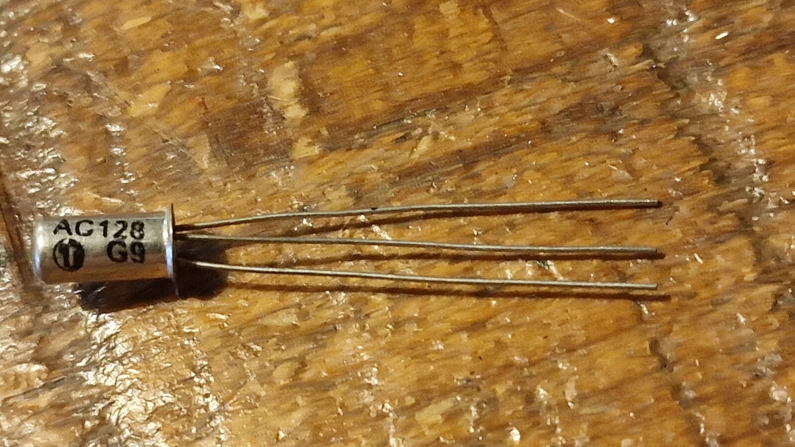 AC128 GERMANIUM TRANSISTOR HFE 49 L0.187 eBay