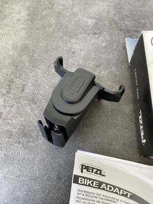 Platine de fixation vélo PETZL Bike Adapt 2 pour lampe front