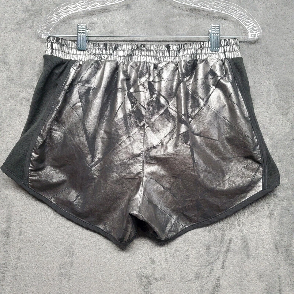 Under Armour Pantalones Cortos Metálicos Gris Plateado Fly By Sueltos Equipo de Calor Mediano Forrado 3” Foto 2 de 4