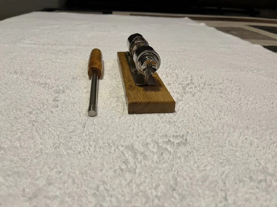 New in Box Vintage Duke's Easy Pecan and Nut Cracker Model 0100 Nutcracker - Image 4 of 4