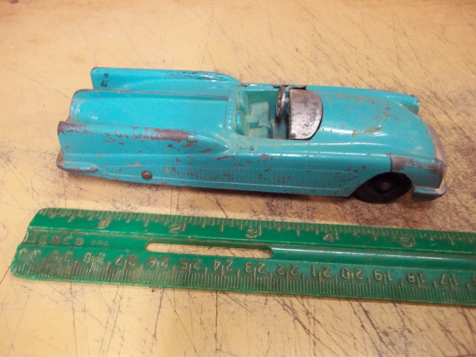1950's Buick Wildcat (?) concept car, 51/2 ", windshield? missing