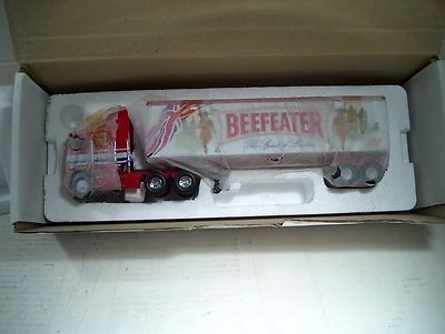 SPIRIT OF LONDON BEEFEATER FREIGHTLINER - MATCHBOX COLLECTIONS DIE CAST - Image 1 of 4