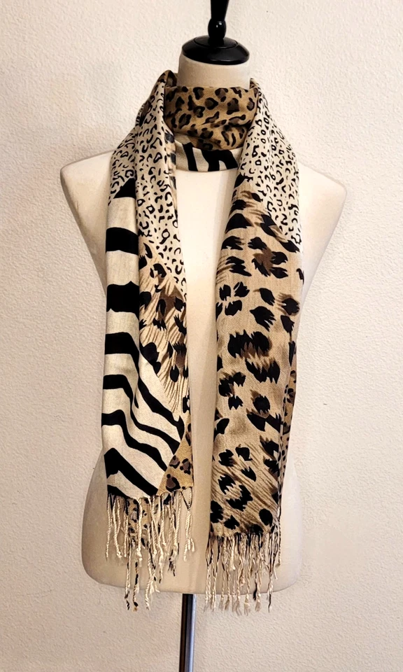 Estampa de animais, chita, zebra marrom e preto, rebozo, envoltório, pashmina, cachecol, xale - Imagem 4 de 4