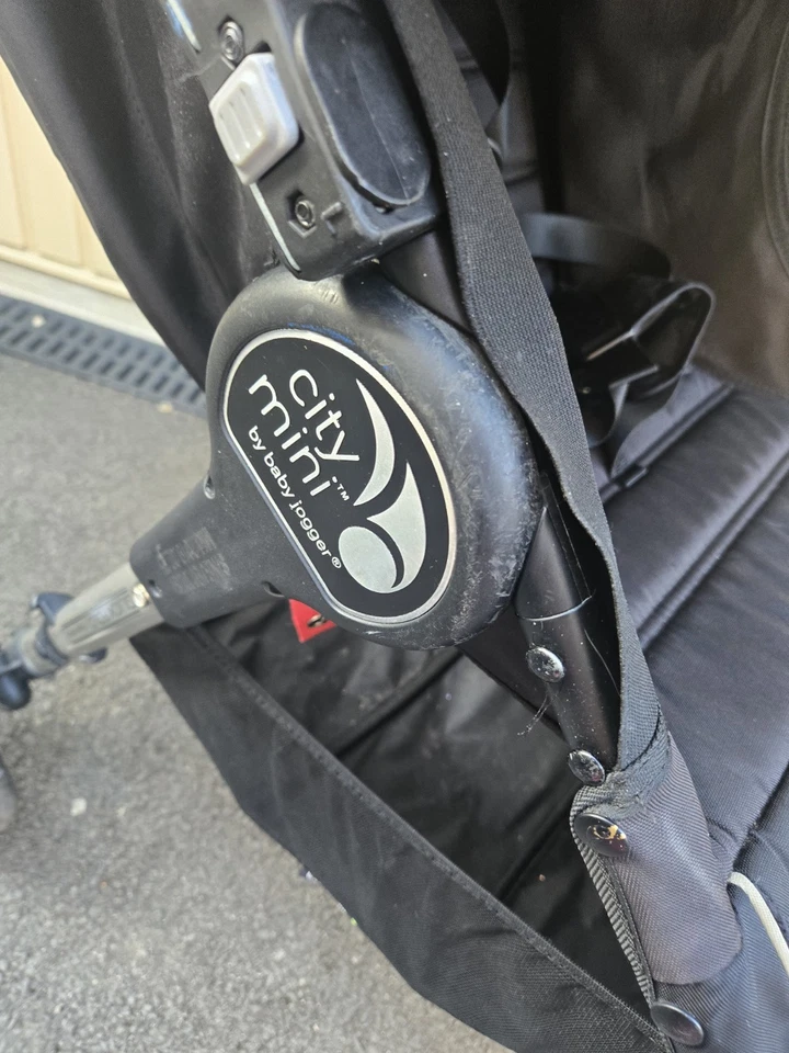 Mini cochecito individual Baby Jogger City negro plateado Foto 2 de 4