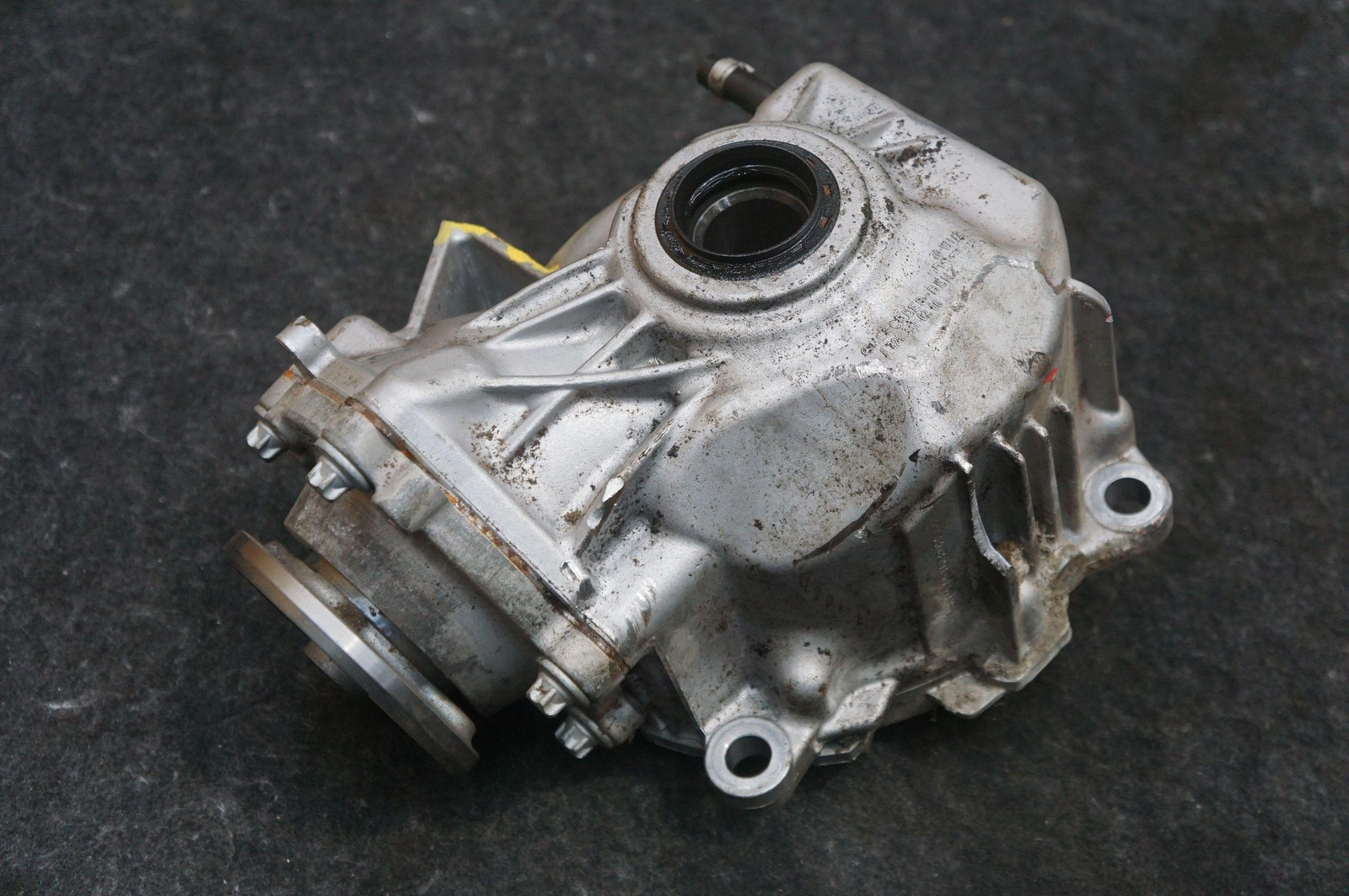 Front Axle Differential Carrier OEM 2213353400 Aston Martin Dbx 707 2023 *Note*