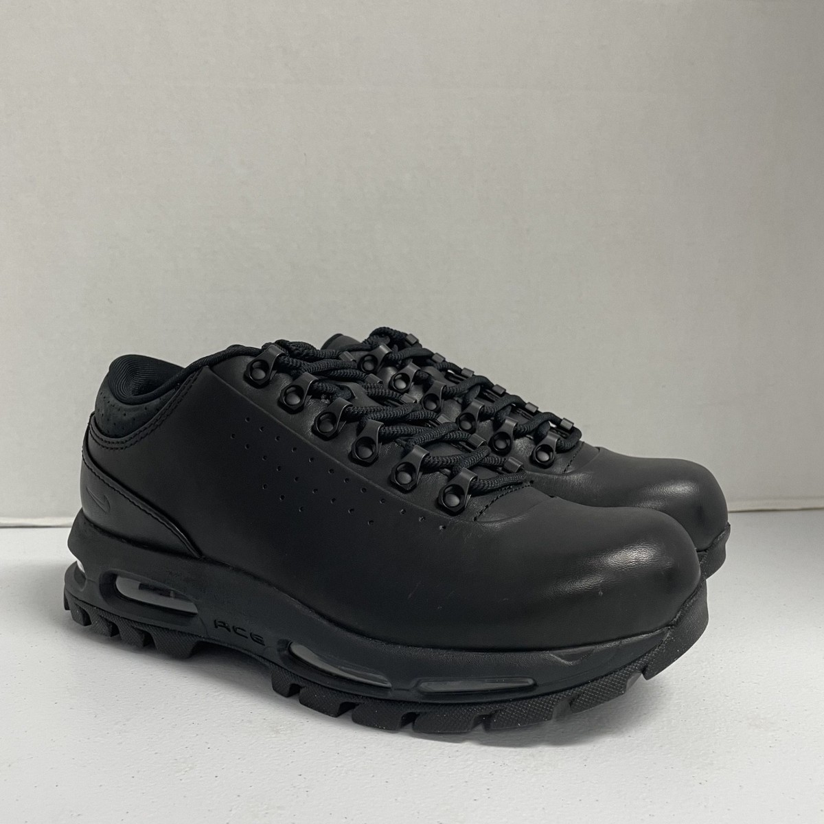 Nike Air Max Goadome Low Black IQ0641 001 Size 8.5 Low Top Boot Leather Winter — product photo 1 of 9
