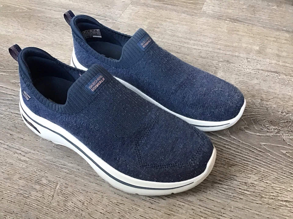 Skechers Mujer Relajado Arco Ajuste Grateful Azul Marino/Blanco 124401W Talla 10 Ancho Foto 2 de 4