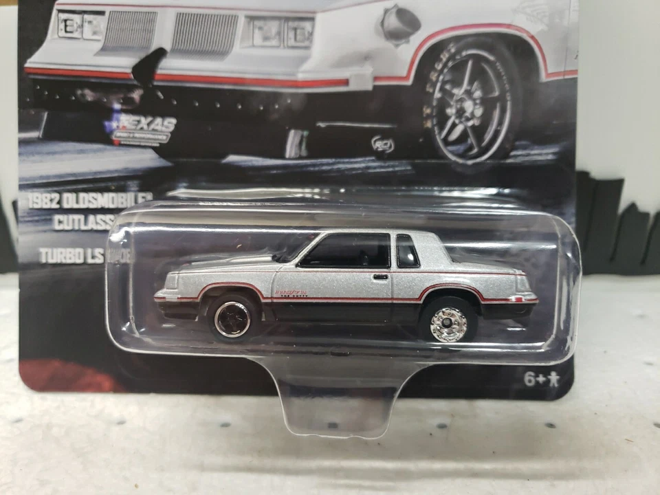 Oldsmobile Cutlass Street Outlaws The Cutty 1982 Johnny Lightning Foto 2 de 3