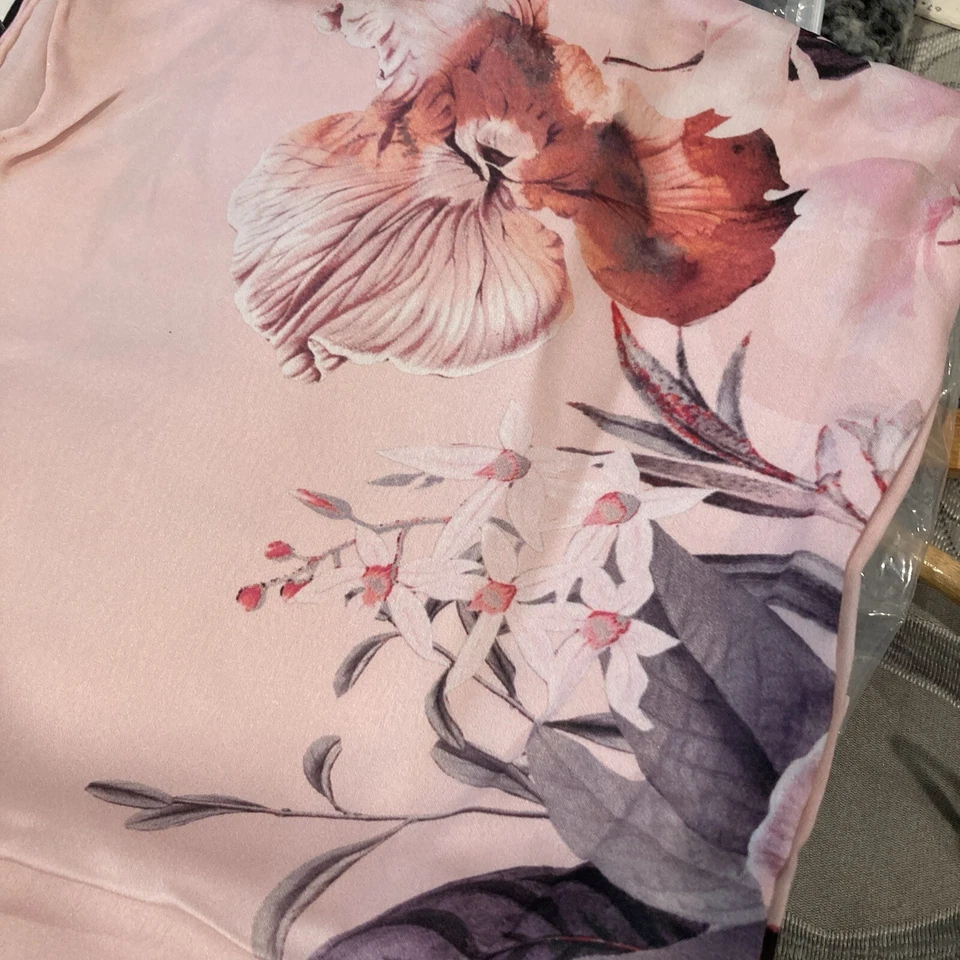 COLECCIÓN CARLISLE 100% SEDA CHAL NUEVO CON ETIQUETAS y embalaje chal floral rosa pálido Foto 2 de 4