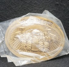 WL07147 NOS VINTAGE 1981  JOHN DEERE  TRACTORS  FARMING COMPANY BELT BUCKLE