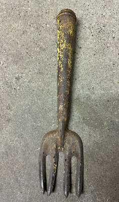 Vintage Antique Metal Hand Garden Rake Claw Cultivator Farmhouse Decor ...