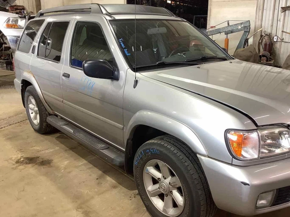 Used Rear Left Door Assembly Rear Side fits: 2003 Nissan Pathfinder from 12/96 w - Image 2 of 4