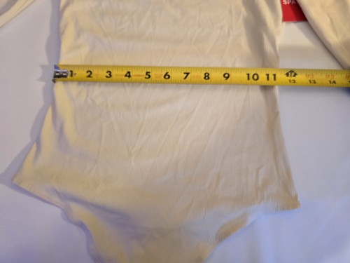Body donna a costine Spanx collo barca piccolo beige chiaro/bianco nuovo con etichette - Foto 6 di 13