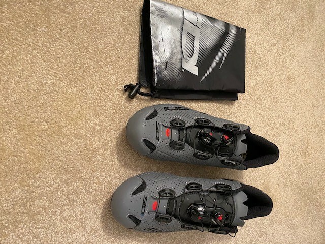 Sidi Shot Air cycling shoes size 41 Used once Includes Sidi