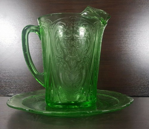 Art Deco Green Glass Depression Jug Pitcher + plate Excellent Ribbed Pattern