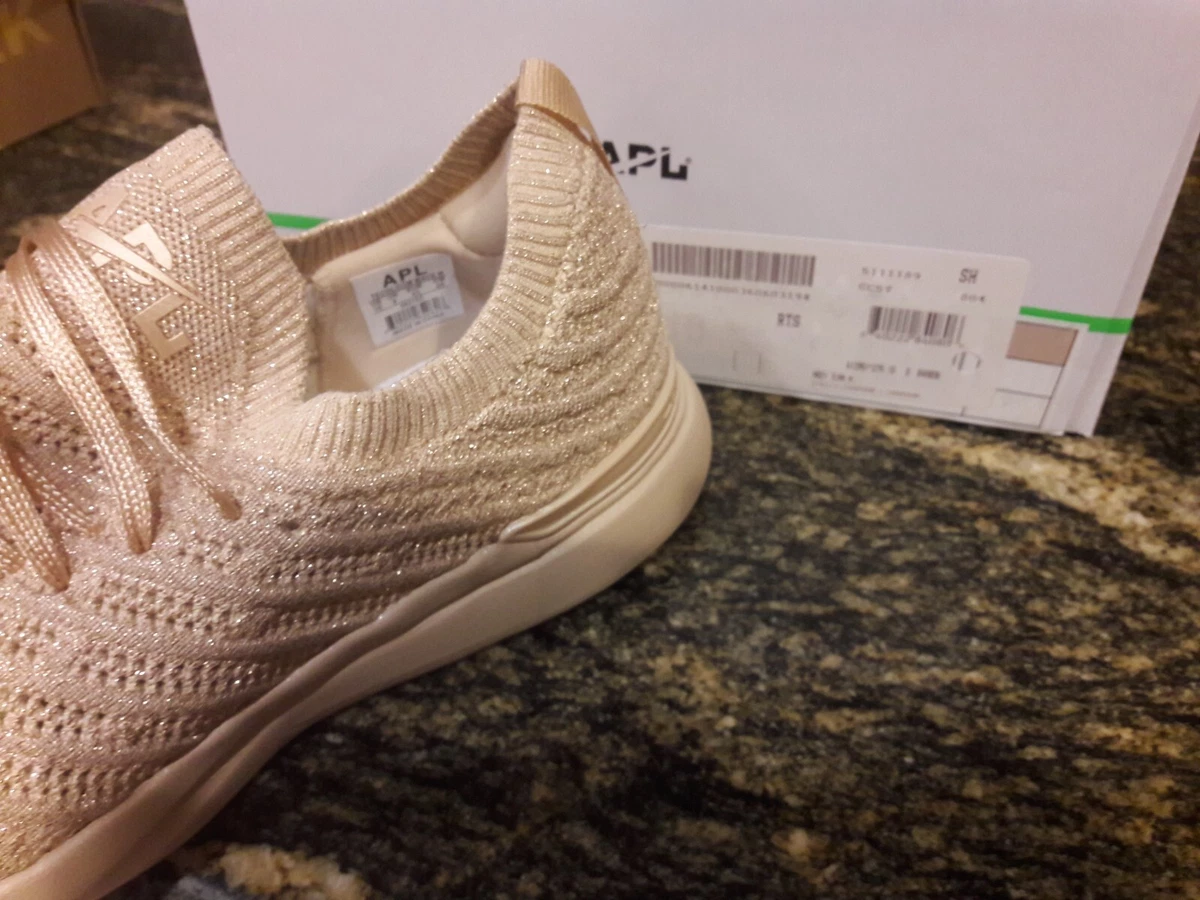 Apl 2024 crocs shoes