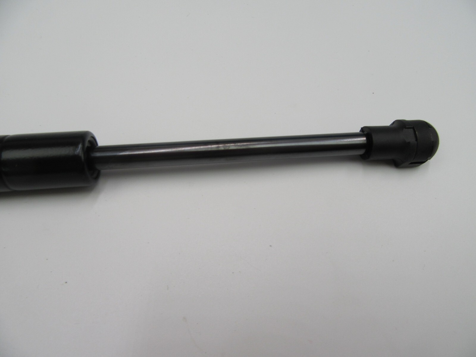 Maserati Gran Turismo Gt trunk shocks lift support struts gas spring