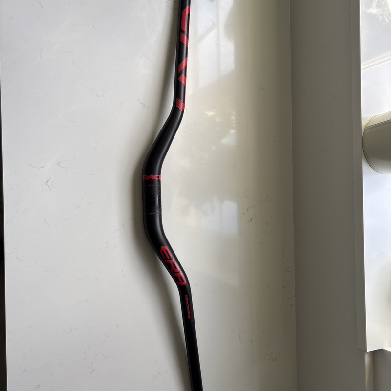 Race Face ERA Carbon Bars GL Tune Red Graphics 780mm 55mm Rise. I Post Next Day