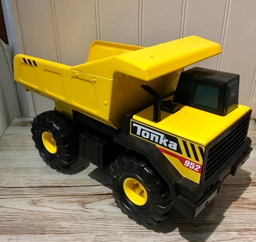 Tonka 952 [975] 16.5" Dumper Truck Tipper NOS Steel Toy Collectible