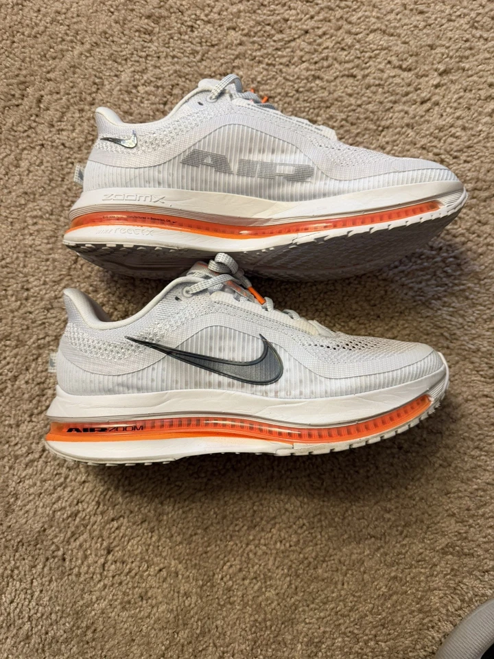 Größe Herren 9 - Nike Pegasus Premium (weiß/orange) HQ2592-002 - gebraucht - Bild 3 von 4