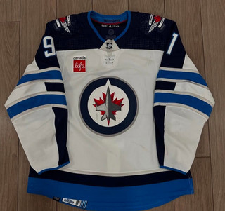 2023 24 Winnipeg Jets Cole Perfetti #91 NHL Game Worn Adidas Set 1 Jersey