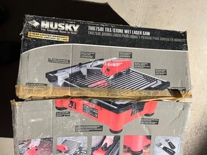 HUSKY THD750L TILE SAW 1 1/4HP 6.5A (130049-5 AO J3)