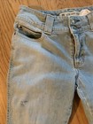 Women's Gap Low Rise Distressed Crop Jeans Size 8 — photo 3