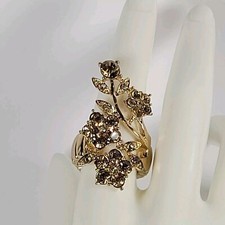 Vintage Gold Tone Flower Ring Stretch Band Elastic Fashion Rhinestone Grannycore