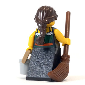 LEGO Castle Peasant Barmaid Minifigure Maiden Kingdoms 7952 D&D Medieval