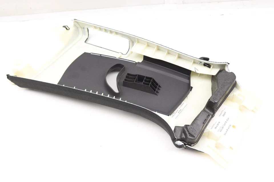 AUDI S8 2013-2018 - Pilar B superior derecho / Borde de cinturón de seguridad / Forro 4H0867240B Foto 4 de 4