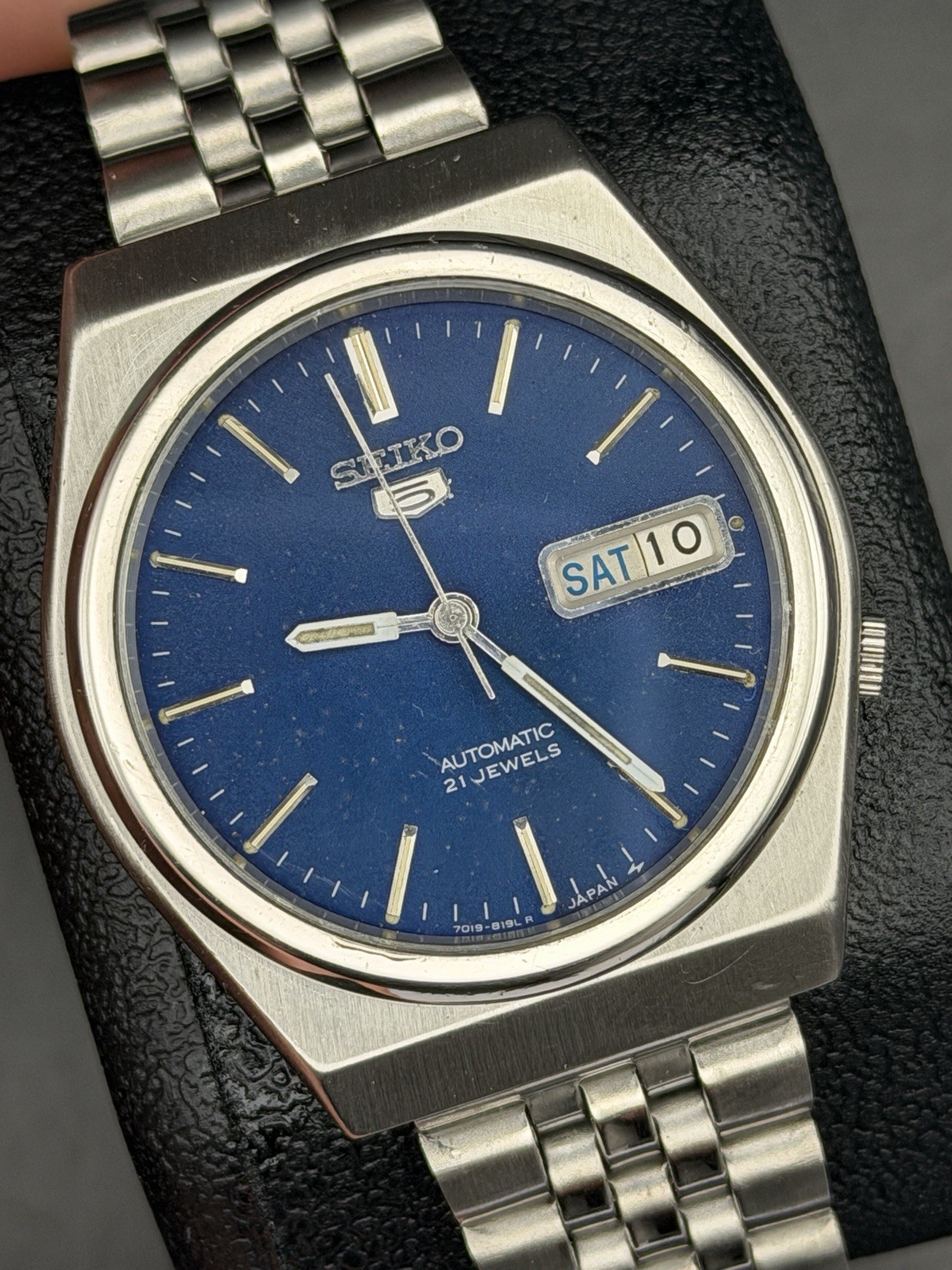 Seiko – Watch Japanese Day-Date Vintage – Timepiece Automatic 36.5mm – Classic 5 - vintagewatches.pk