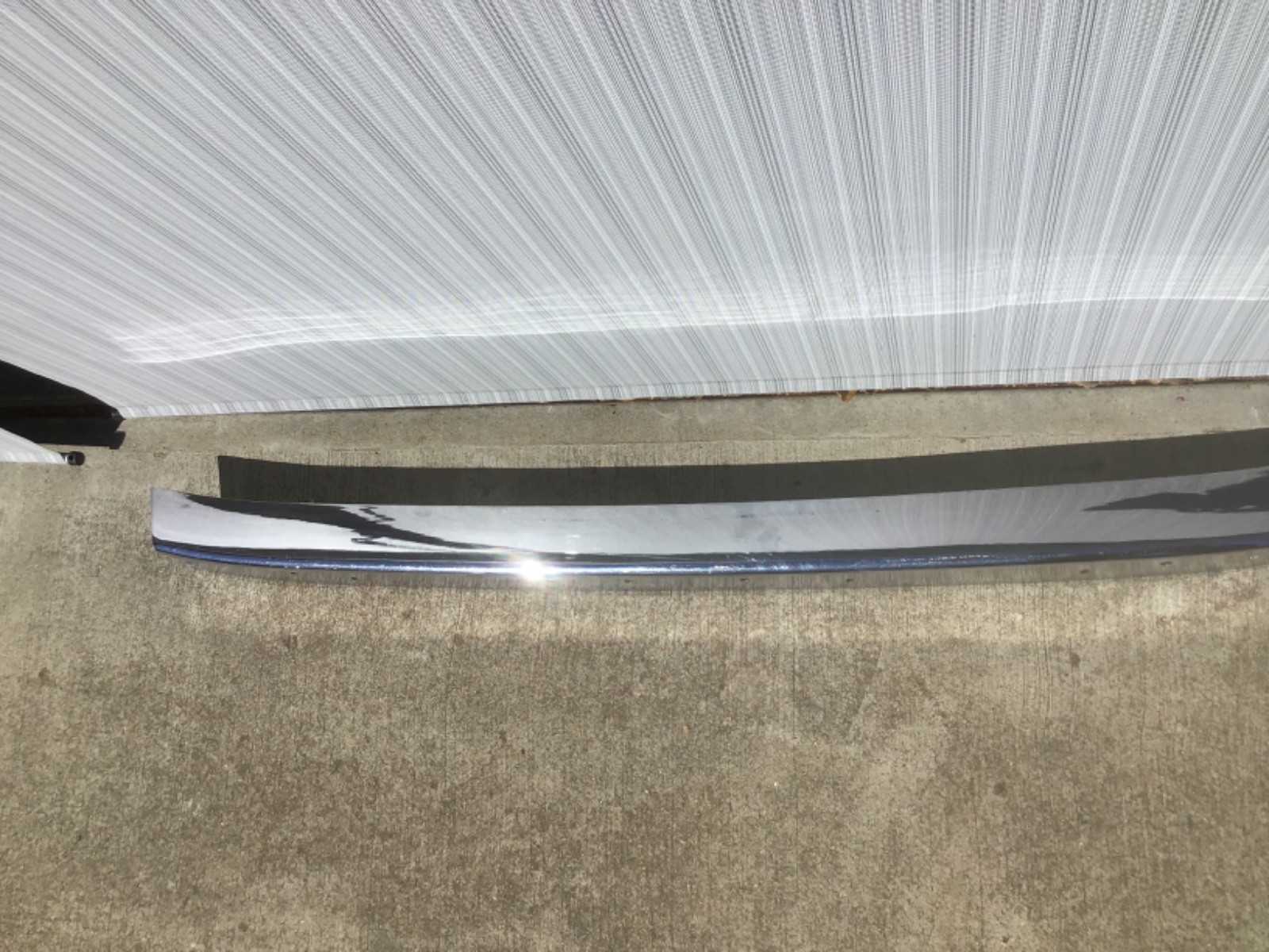 A 1978 Wraith 1965-1980 Rolls Royce Silver Shadow Chrome Rear Bumper