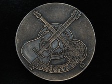 PL21122 VINTAGE 1974  MUSIC CITY USA NASHVILLE TN  MUSIC COMMEMORATIVE BUCKLE