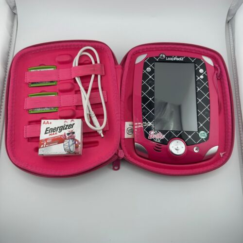 Leap Frog Leap Pad 2 Explorer Barbie Bundle 2 Cartridges Carrying Case Wire 4AA - Picture 2 of 18