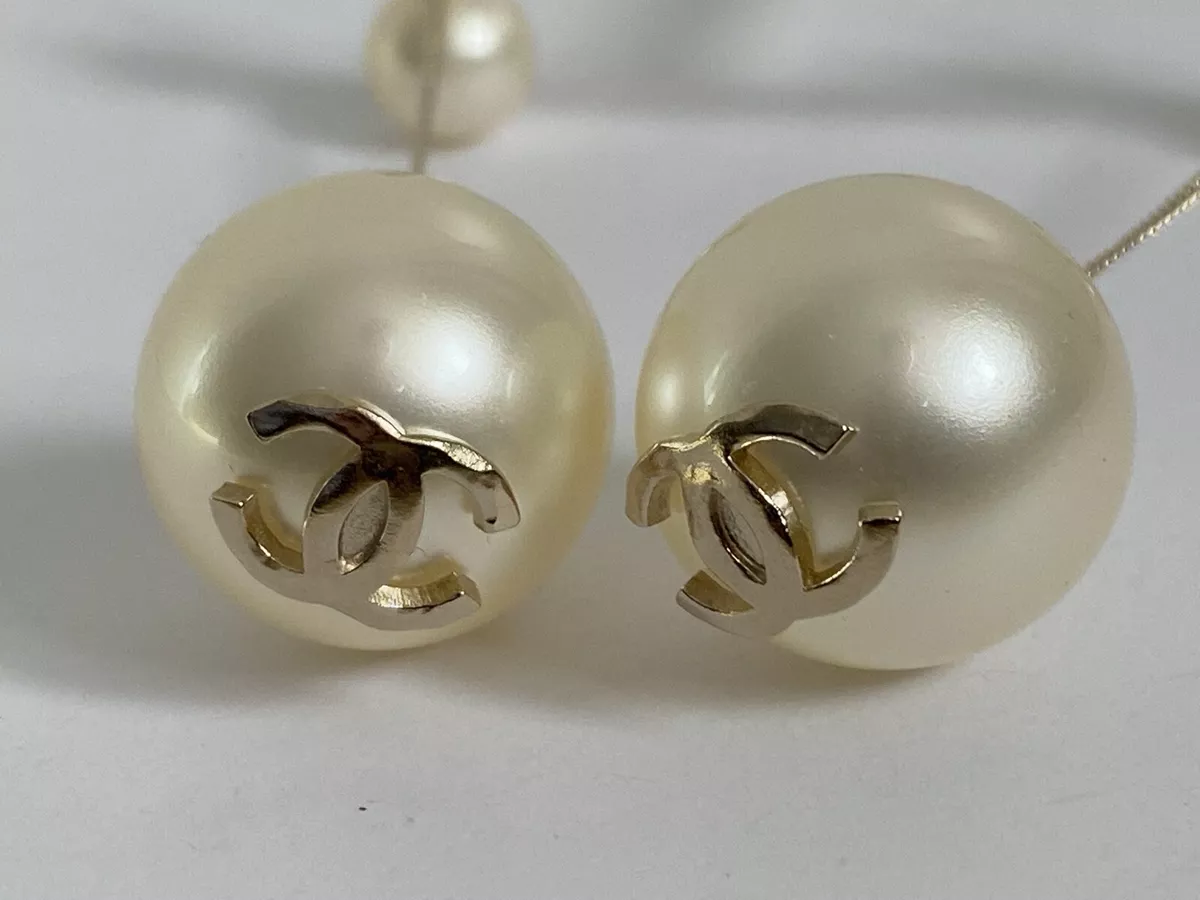 gold stud chanel earrings pearl