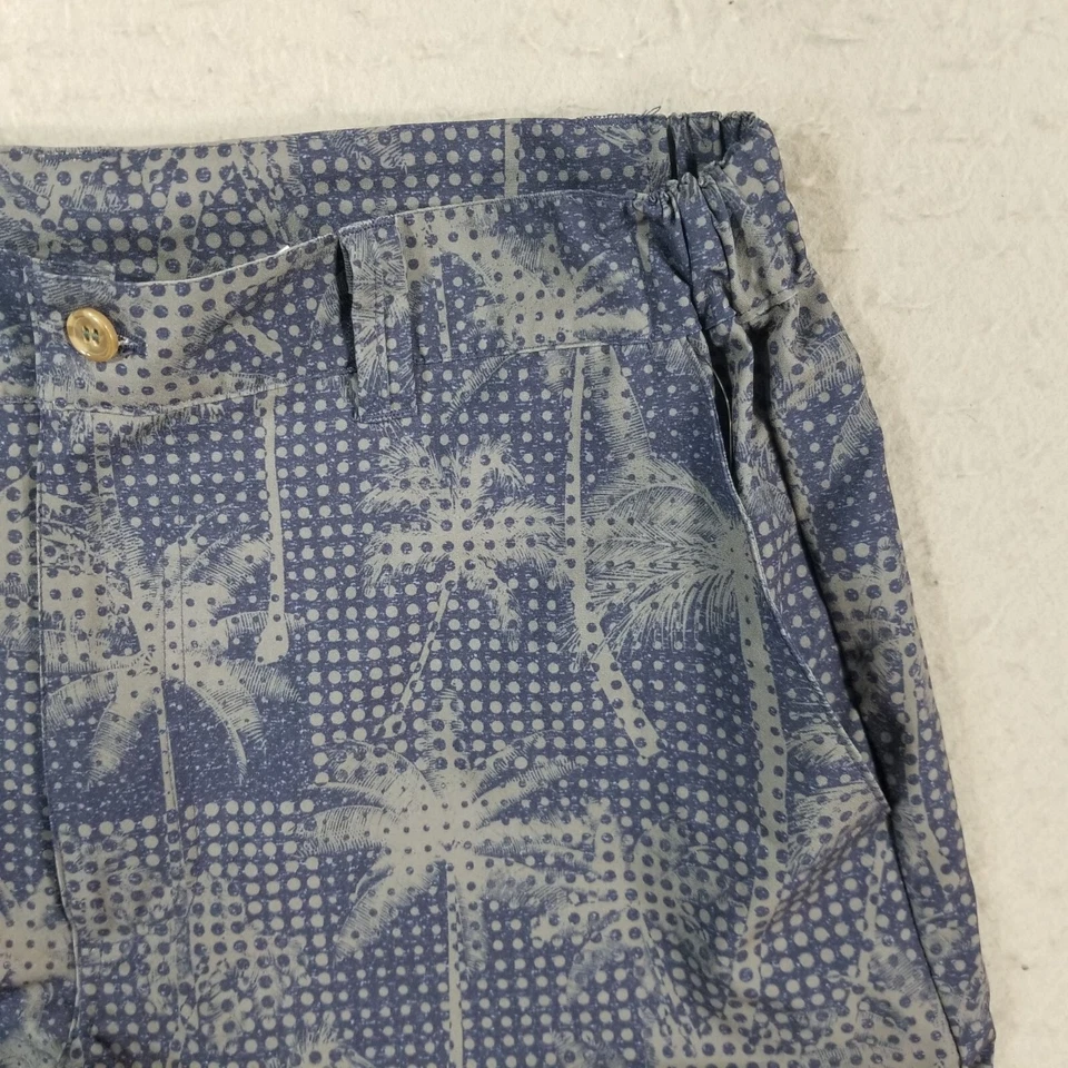 MLB GIII Carl Banks Tampa Bay Rays shorts men's medium blue tropical Dri-Fit - Image 3 of 4