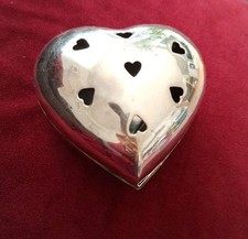 Alte Potpourri Dose, Duft-Schmuckdose in Herzform versilbert**