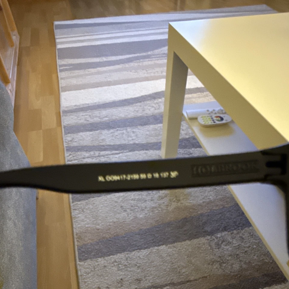 Oakley Holbrook, Foto 3 von 3