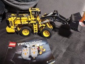 LEGO TECHNIC: Volvo L350f Wheel Loader (42030)