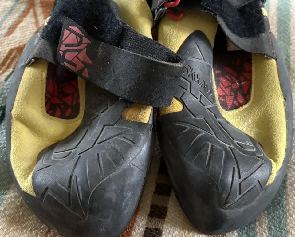 Zapato de escalada La Sportiva Squama para hombre. Talla 40. Usado. Foto 2 de 4