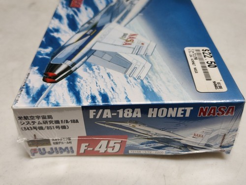 Fujimi 1:72 F/A-18A Hornet NASA Modelo Kit 72156 NUEVO SELLADO Falta de Ortografía HONET - Imagen 4 de 7