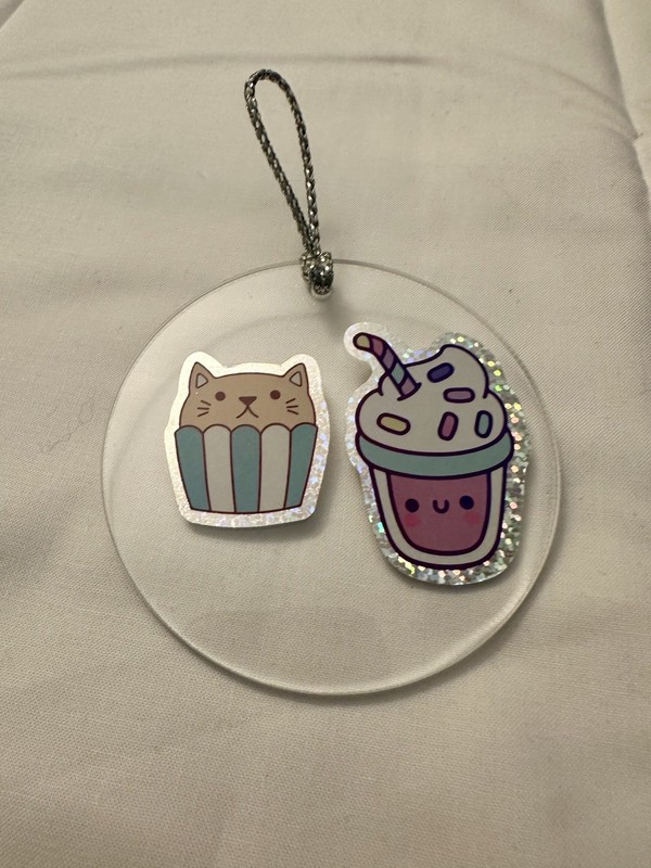 Cupcake Cat Shake Ornament New