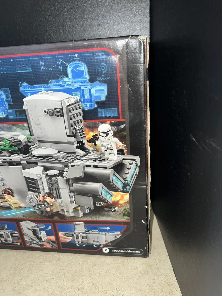 Lego Star Wars First Order Transporter 75103 792pcs - Image 4 of 4