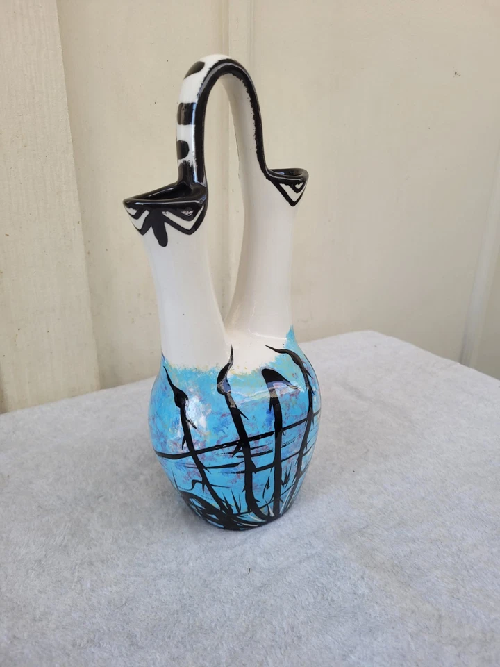 VINTAGE Apache USA 12" Tall Wedding Vase - Image 2 of 4