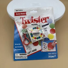 👀 Vintage Basic Fun Miniature Twister Game Keychain Hasbro 1998 👀