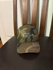Nike Camo SnapBack Mesh Stylish Modern Fit